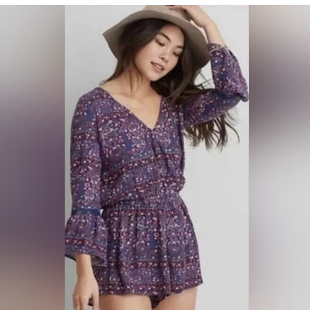 American Eagle Outfitters Boho Festival Coachella Floral Romper. Size XS…
